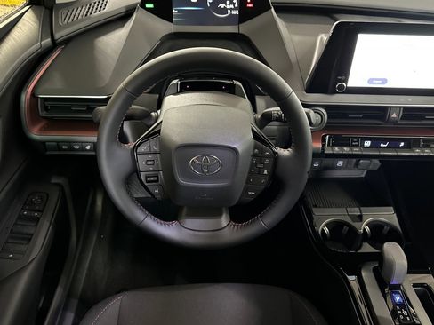 New 2026 Toyota Prius SE image 13