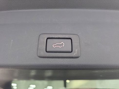 Used 2019 Subaru Ascent Touring w/ Popular Package #2 AWD/4WD image 35