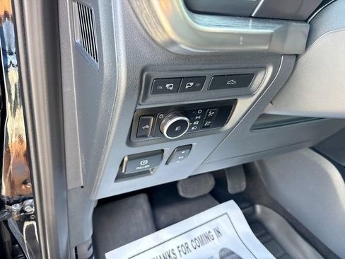 Used 2023 Ford F150 Lariat w/ Equipment Group 502A High AWD/4WD image 30