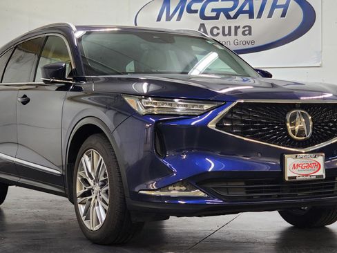 Used 2023 Acura MDX SH-AWD w/ Advance Package image 2