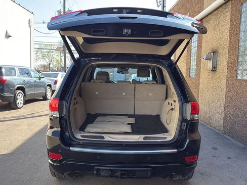 Used 2015 Jeep Grand Cherokee Overland w/ Advanced Technology Group AWD/4WD image 26