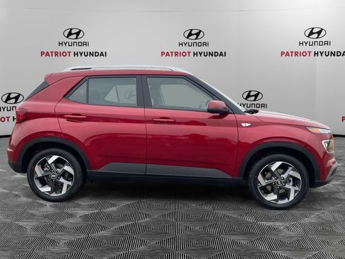 New 2026 Hyundai Venue SEL FWD image 2