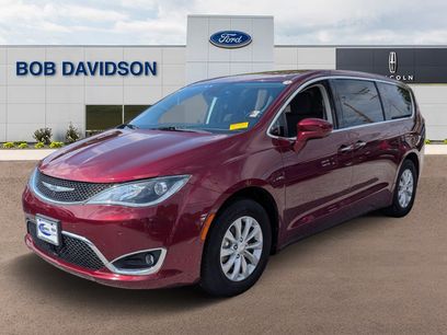 Used 2019 Chrysler Pacifica Touring Plus w/ Advanced Safetytec Group