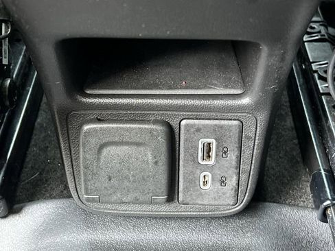 Used 2020 Buick Encore GX Essence w/ Experience Buick Package AWD/4WD image 40