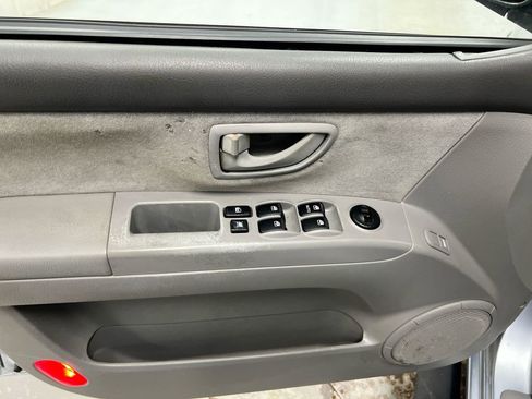 Used 2008 Kia Sorento 2WD image 19