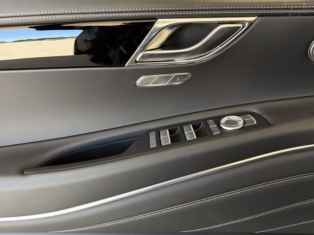 New 2026 Genesis GV80 2.5T RWD image 11