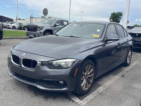 Used 2016 BMW 320i Sedan RWD image 3