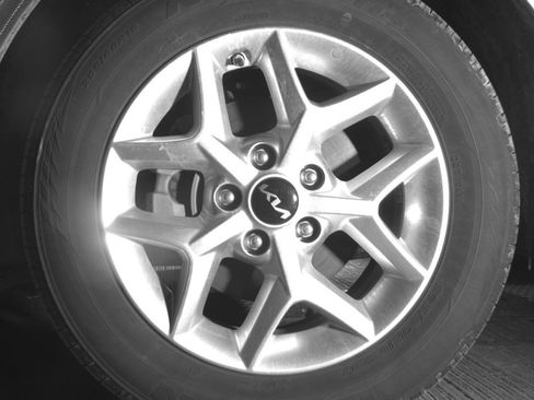 Used 2025 Kia Soul LX w/ LX Technology Package image 17