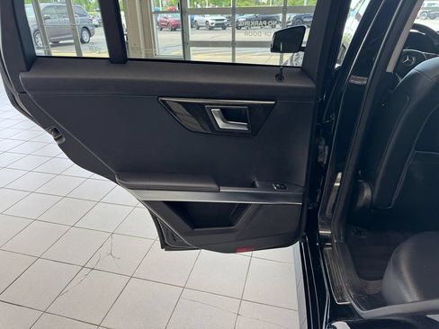 Used 2013 Mercedes-Benz GLK 350 4MATIC w/ Premium 1 Pkg image 40