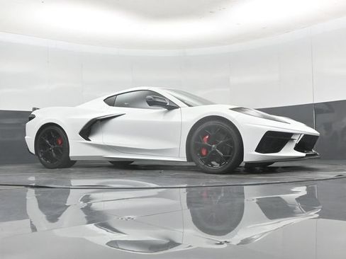 Used 2022 Chevrolet Corvette Stingray Premium Cpe w/ Z51 Performance Package RWD image 50
