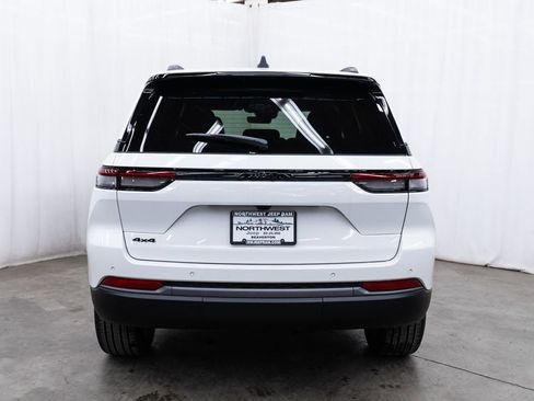 New 2026 Jeep Grand Cherokee Limited w/ Limited Altitude Package AWD/4WD image 5