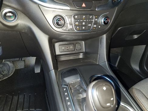 Used 2019 Chevrolet Equinox LT w/ Driver Convenience Package image 20