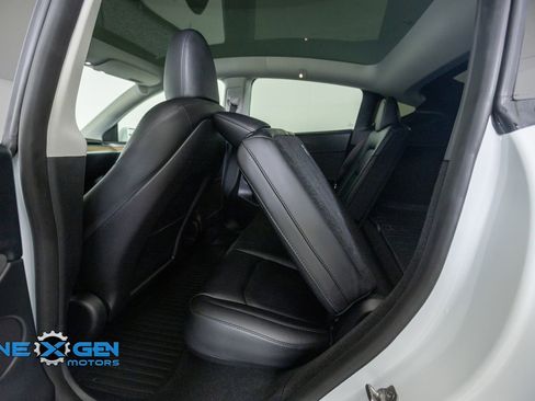 Used 2024 Tesla Model Y Performance AWD/4WD image 27