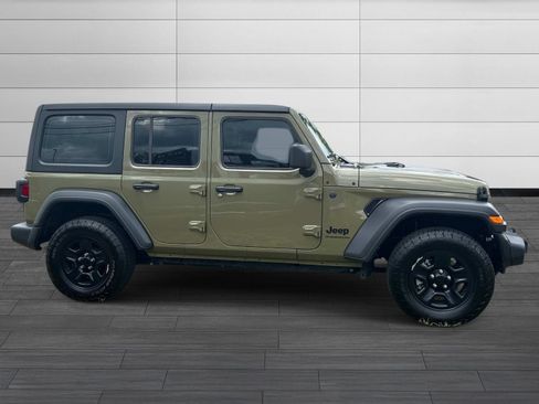 Used 2025 Jeep Wrangler Unlimited Sport AWD/4WD image 3