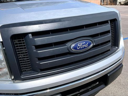 Used 2013 Ford F150 XLT w/ Mid Equipment Group RWD image 27