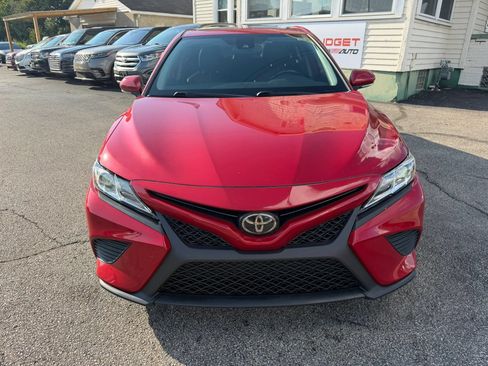 Used 2020 Toyota Camry SE w/ Convenience Package FWD image 4