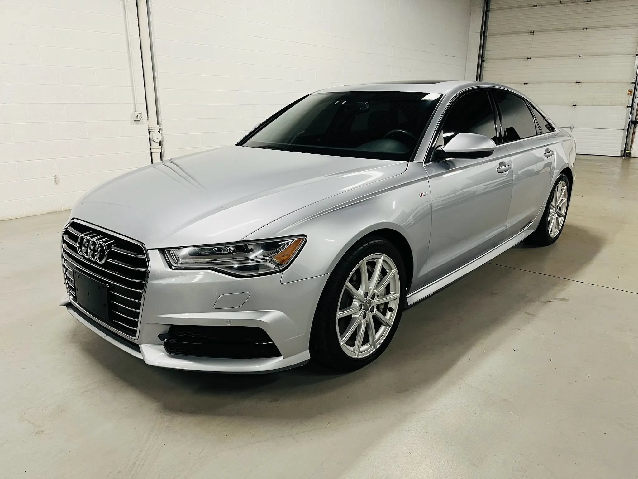 Used 2017 Audi A6 2.0T Premium Plus w/ Premium Plus Package AWD/4WD image 2