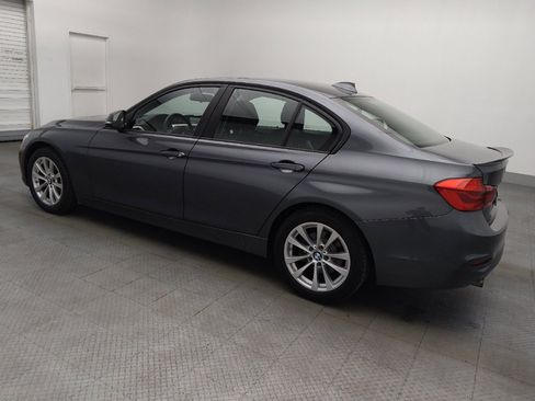 Used 2018 BMW 320i Sedan RWD image 3