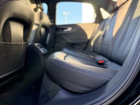 Used 2022 Audi A4 2.0T Premium Plus image 14