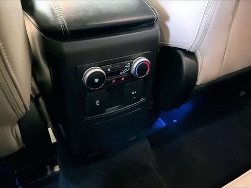 Used 2023 Ford Explorer Limited image 28