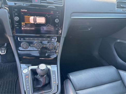 Used 2020 Volkswagen GTI Autobahn image 8