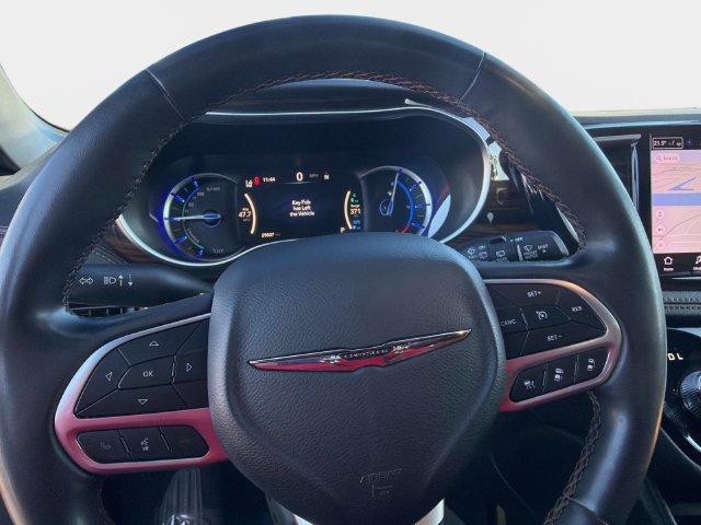 Used 2023 Chrysler Pacifica Pinnacle FWD image 21