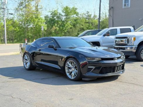 Used 2017 Chevrolet Camaro SS RWD image 4