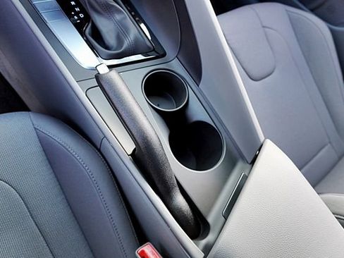 New 2026 Hyundai Elantra SE image 32