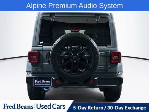 Used 2024 Jeep Wrangler Unlimited Sahara w/ Technology Group AWD/4WD image 7