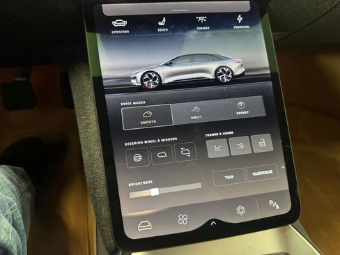 Used 2024 Lucid Air Touring image 14