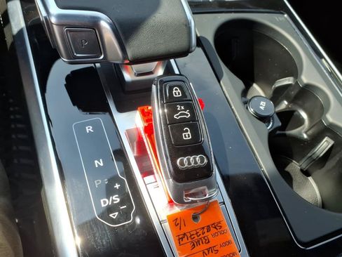Used 2025 Audi Q7 3.0T Premium Plus w/ Premium Plus Package AWD/4WD image 29