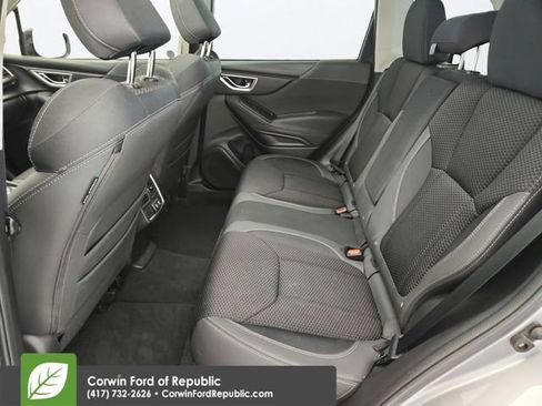 Used 2023 Subaru Forester Premium AWD/4WD image 23
