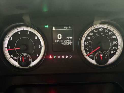 Used 2019 RAM 1500 Classic SLT image 23