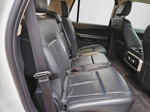 Used 2024 Ford Expedition XLT AWD/4WD image 18