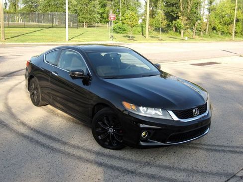 Used 2015 Honda Accord EX image 2