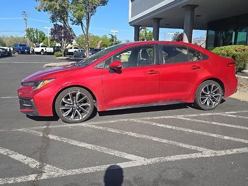 Used 2020 Toyota Corolla SE FWD image 2