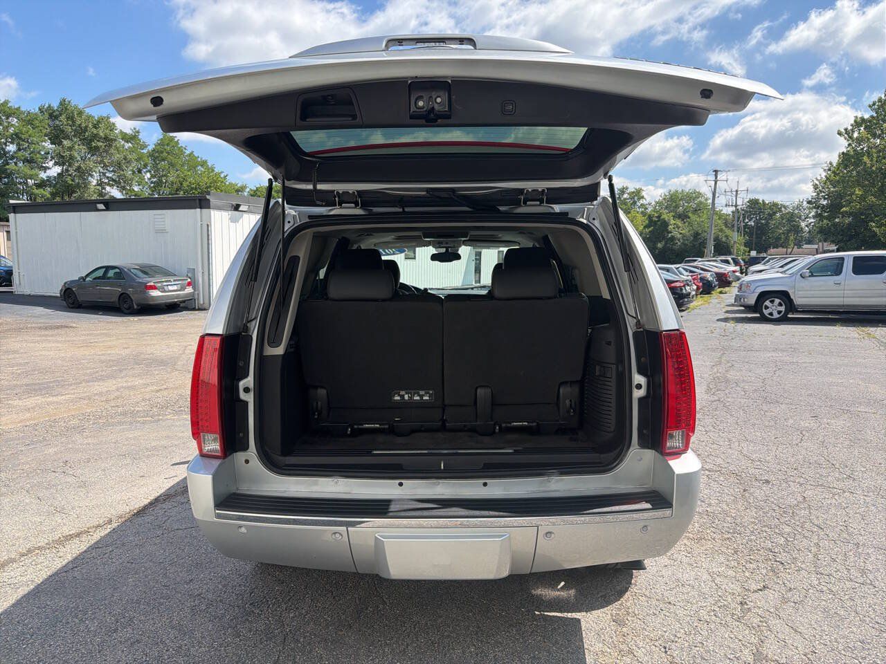 Used 2013 Cadillac Escalade Luxury AWD/4WD image 14
