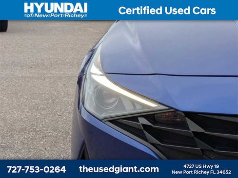 Used 2023 Hyundai Elantra SEL w/ Convenience Package image 9