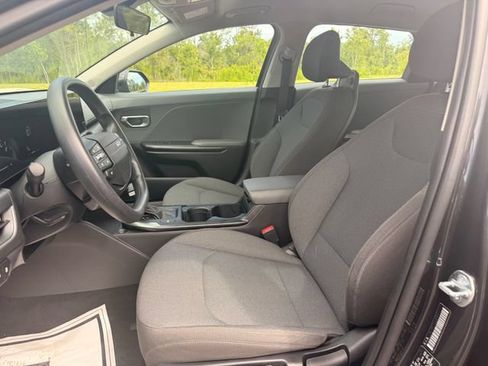 Used 2025 Kia K4 FWD image 5