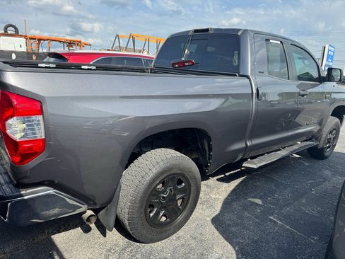 Used 2018 Toyota Tundra SR5 w/ SR5 Upgrade Package image 2