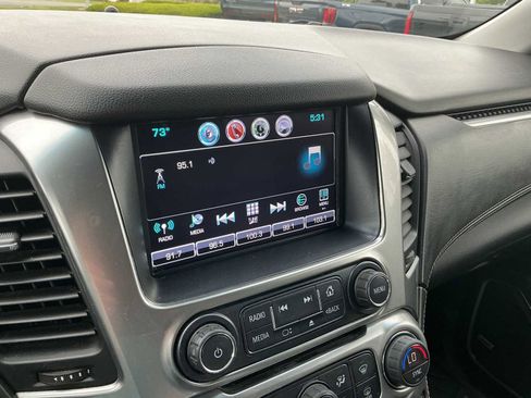 Used 2019 Chevrolet Suburban LT AWD/4WD image 9
