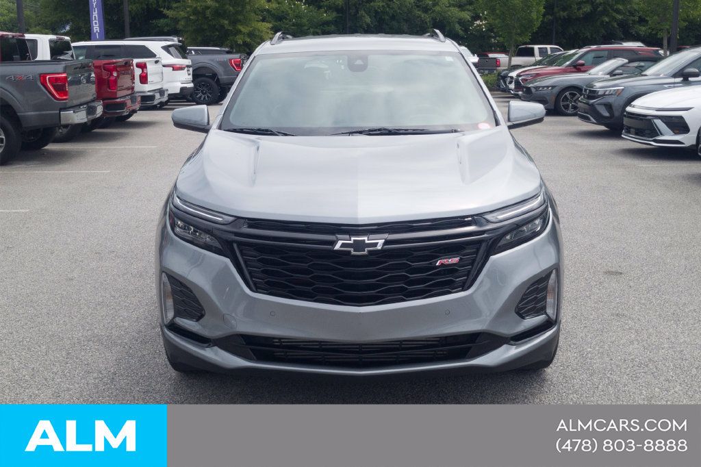 Used 2024 Chevrolet Equinox RS w/ LPO, Floor Liner Package FWD image 2