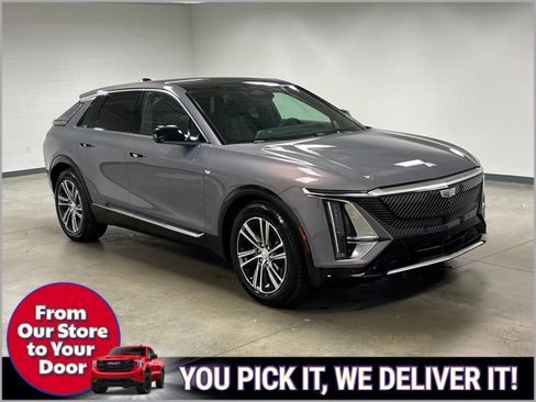 New 2026 Cadillac Lyriq Premium Luxury image 2