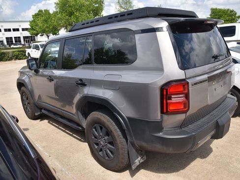 Used 2024 Toyota Land Cruiser image 7