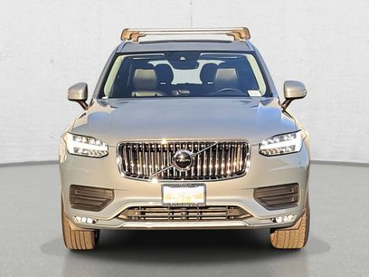 Used 2022 Volvo XC90 T5 Momentum