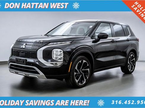 Used 2022 Mitsubishi Outlander SE image 1