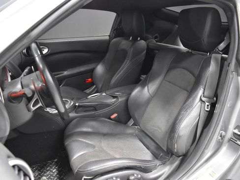 Used 2011 Nissan 370Z Touring w/ Sport Pkg image 5