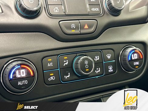 Used 2024 GMC Terrain AT4 w/ Tech Package AWD/4WD image 18
