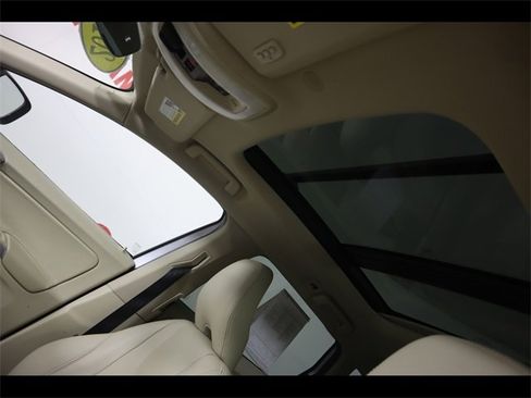 Used 2015 Volvo XC60 T5 Platinum image 29