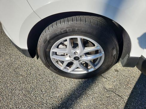 Certified 2024 Ford Edge SEL image 22